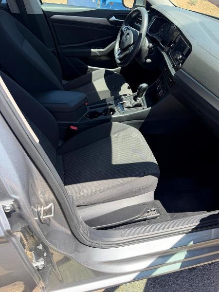 2019 Volkswagen Jetta VIN 3VWC57BU5KM241718 COPART salvage auction — MINOR DENT/SCRATCHES, Tx - Cert Of Title-Rebuilt Salvage (P), sold $5,700 on 2026-07-31 (photo 5)
