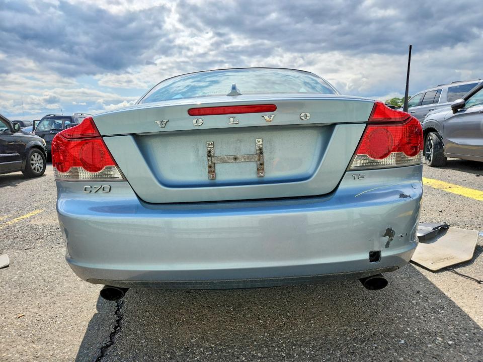 2010 Volvo C70 VIN YV1672MC3AJ091762 COPART salvage auction — FRONT END, PA - CERTIFICATE OF SALVAGE, sold $175 on 2026-08-11 (photo 6)