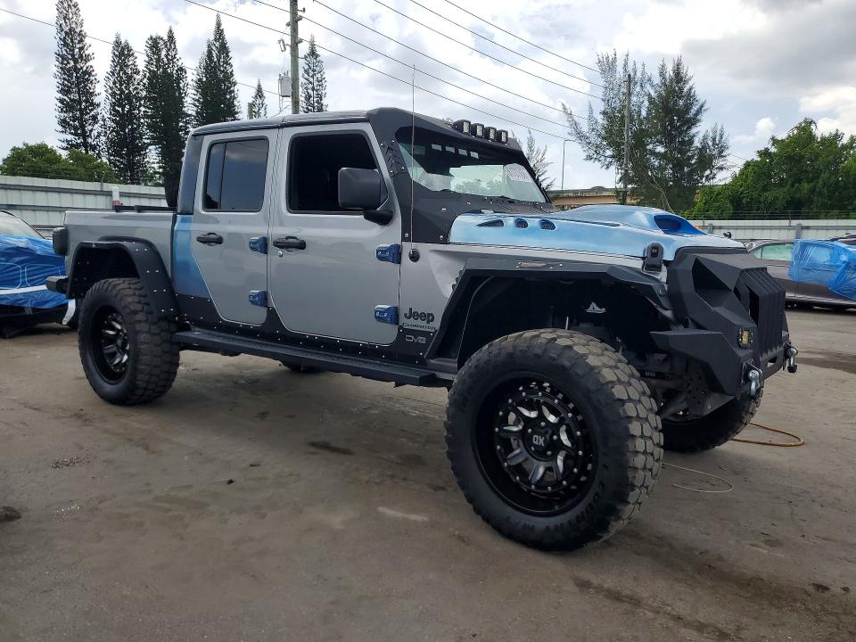 2020 Jeep Gladiator VIN 1C6HJTAG4LL215629 COPART salvage auction — NORMAL WEAR, Fl - Cert Of Title-Rebuilt, sold $15,200 on 2026-07-27 (photo 4)