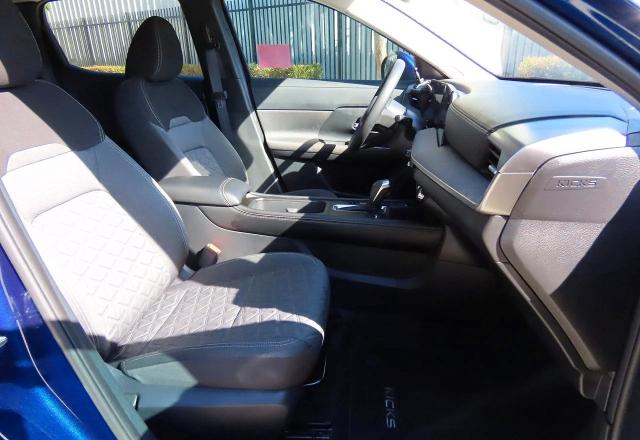 2025 Nissan Kicks VIN 3N8AP6CB2SL406162 COPART salvage auction — ALL OVER, Nv - Dis/Dlr/Exp Only Salvage Title (P), sold $10,800 on 2026-08-17 (photo 5)