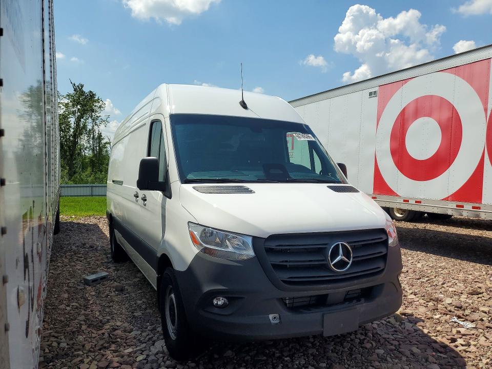 2025 Mercedes-benz Sprinter VIN W1Y4NCHY3ST195569 COPART salvage auction — MINOR DENT/SCRATCHES, Ny - Mv-907A Salvage Certificate, sold $20,000 on 2026-07-29 (photo 4)