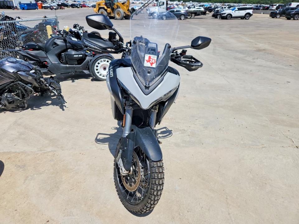 2012 Ducati Multistrada VIN ZDM12BLW6CB018168 COPART salvage auction — SIDE, Tx - Salvage Vehicle Title, sold $3,350 on 2026-07-27 (photo 2)