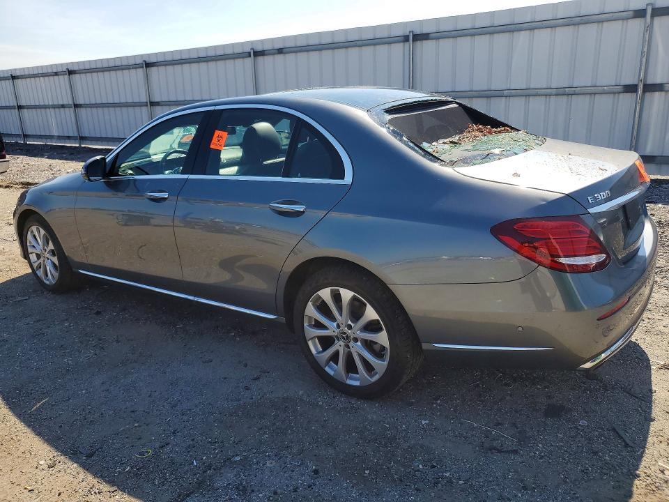 2019 Mercedes-benz VIN WDDZF4KB0KA626985 COPART salvage auction — ROOF, Va - Cert Of Title - Salvage, sold $9,800 on 2026-07-29 (photo 2)