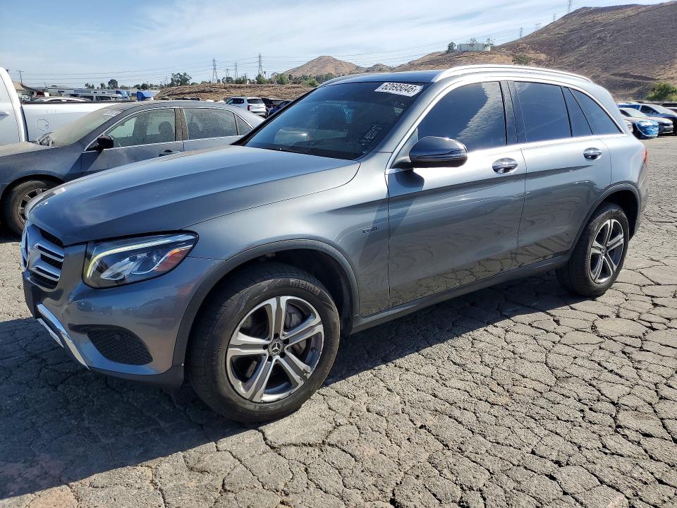 2019 Mercedes-benz Glc VIN WDC0G5EB4KF537788 COPART salvage auction — MINOR DENT/SCRATCHES, Ca - Dis/Dlr/Exp Only Clean Title, sold $8,900 on 2026-08-10 (photo 1)