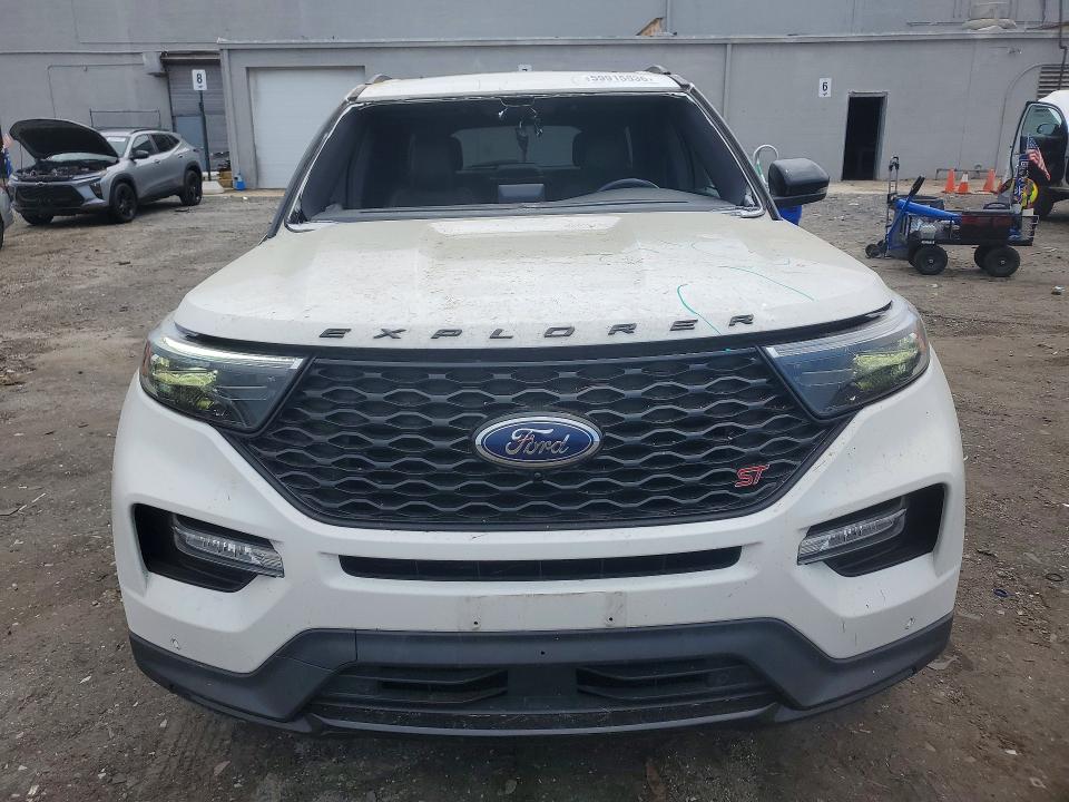 2021 Ford Explorer VIN 1FM5K8GC3MGC41395 COPART salvage auction — FRONT END, Va - Cert Of Title - Salvage, sold $10,600 on 2026-07-29 (photo 5)