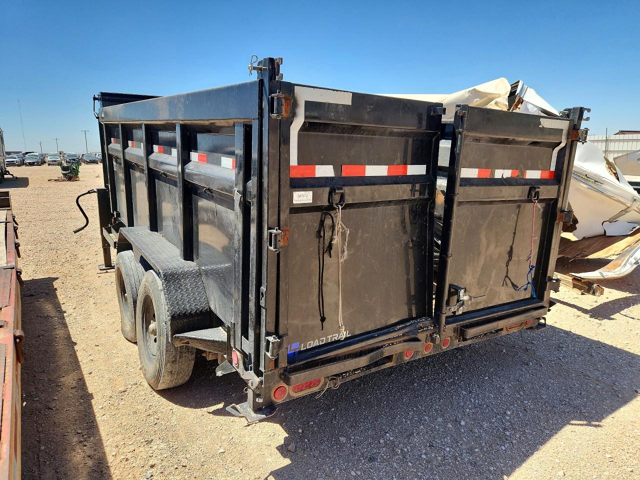 2025 Load trail Dump trailer VIN 4ZEGD1426S3347902 COPART salvage auction — Rear End, TN - CERTIFICATE OF TITLE (P), sold $8,500 on 2026-09-18 (photo 2)