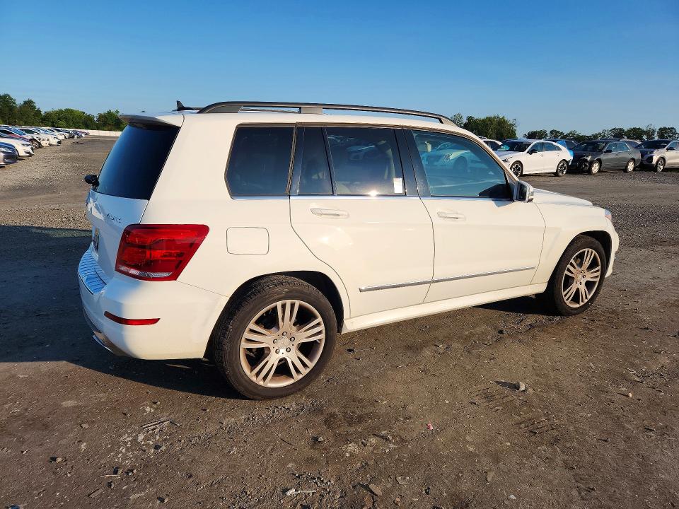 2015 Mercedes-benz Glk-klasse VIN WDCGG8JB6FG377225 COPART salvage auction — MINOR DENT/SCRATCHES, Va - Certificate Of Title, sold $5,200 on 2026-08-19 (photo 3)