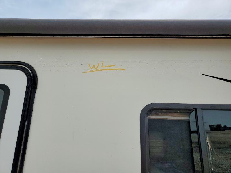 2019 Starcraft Starcraft VIN 1SABS0BN4K2UT5259 COPART salvage auction — WATER/FLOOD, MO - SALVAGE CERTIFICATE OF TITLE, sold $2,650 on 2026-09-25 (photo 9)