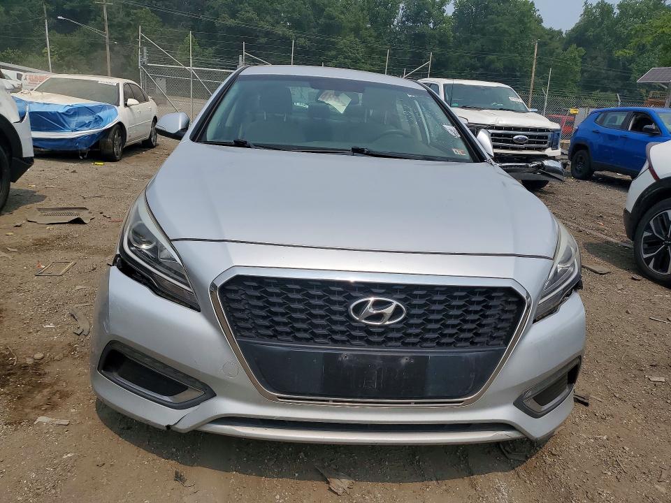 2017 Hyundai Sonata VIN KMHE24L16HA058045 COPART salvage auction — FRONT END, VA - CERTIFICATE OF TITLE, sold $450 on 2026-07-28 (photo 5)