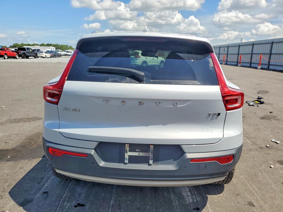 2021 Volvo Xc40 VIN YV4162UK2M2403804 COPART salvage auction — FRONT END, Fl - Certificate Of Destruction, sold $3,950 on 2026-08-19 (photo 6)