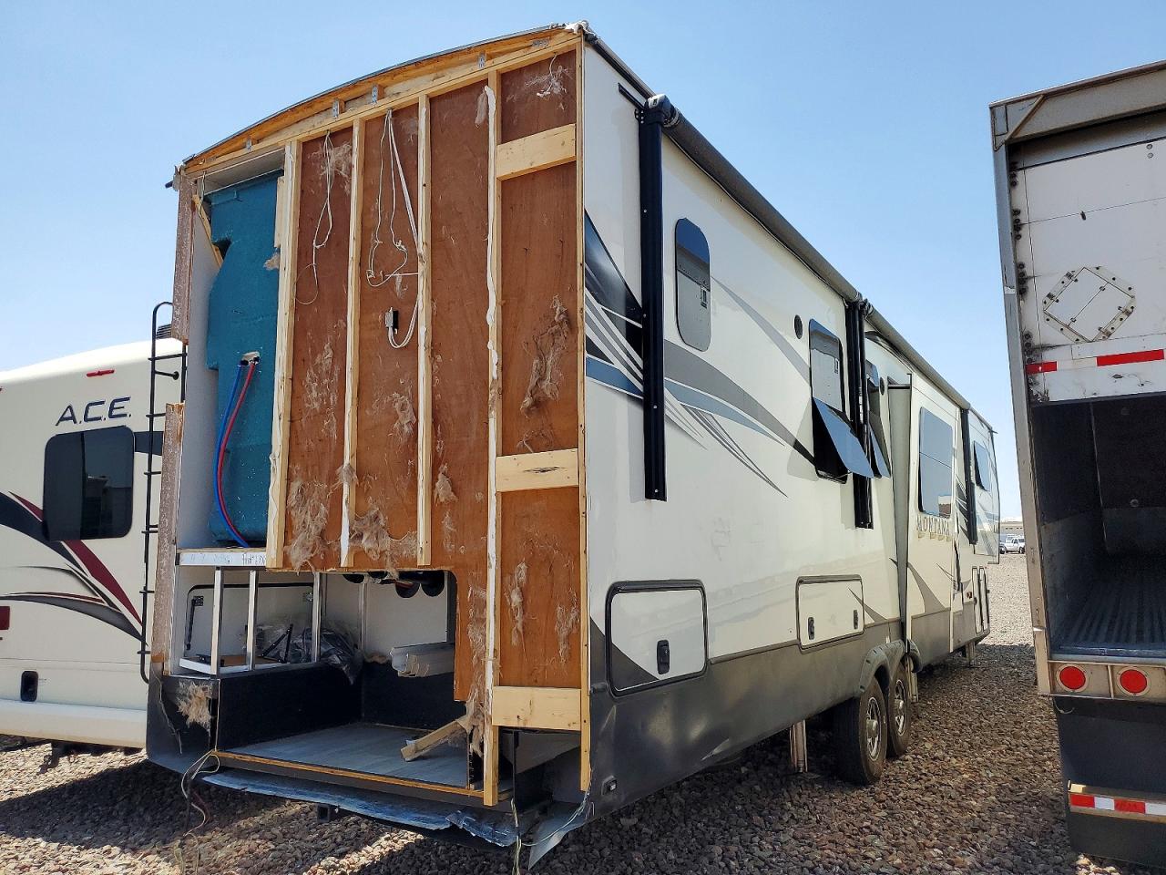 2021 VIN 4YDF37623M4703218 COPART salvage auction — Rear End, Sc - Salvage Title, sold $7,900 on 2026-09-24 (photo 4)