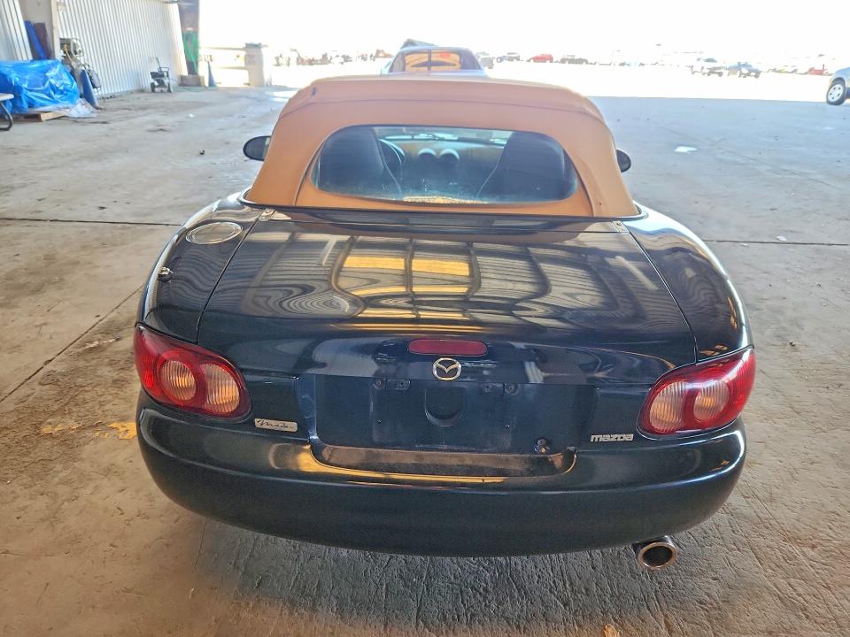 2001 Mazda Mx-5 miata VIN JM1NB353710211945 COPART salvage auction — MINOR DENT/SCRATCHES, Ca - Dis/Dlr/Exp App For Dup Clean, sold $750 on 2026-07-20 (photo 6)