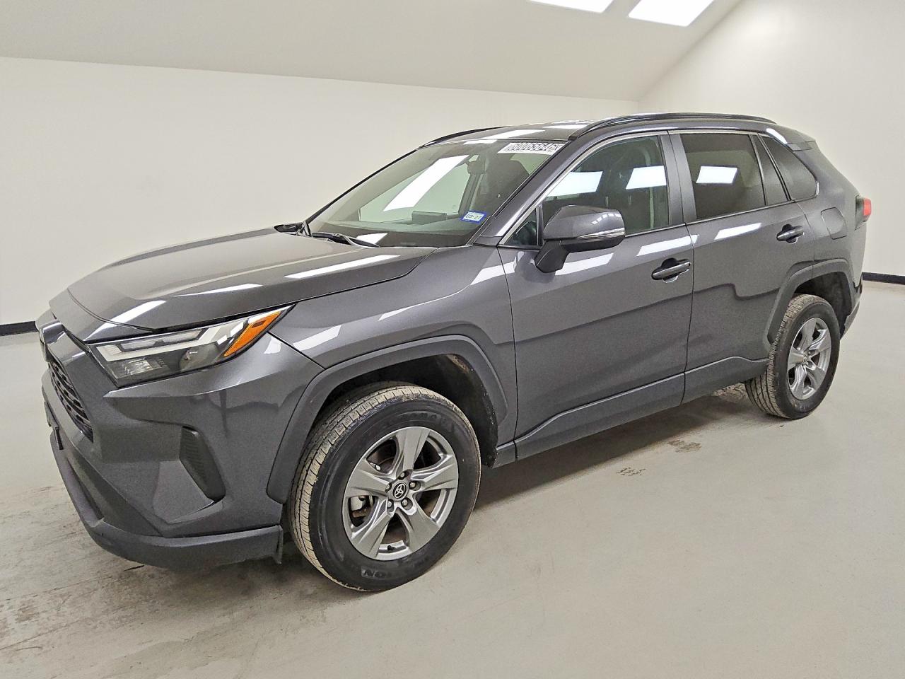 2024 Toyota RAV4 VIN 2T3W1RFV4RW337598 — COPART salvage auction photo