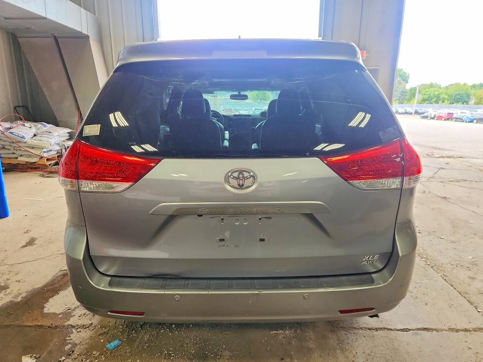 2011 Toyota Sienna VIN 5TDDK3DC6BS029911 COPART salvage auction — FRONT END, WI - CERT OF TITLE-SALVAGE VEHICLE, sold $1,650 on 2026-07-27 (photo 6)