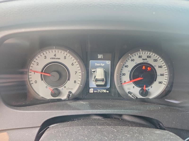 2017 Toyota Sienna VIN 5TDXZ3DC9HS890243 COPART salvage auction — FRONT END, On - Permit Salvage, sold $375 on 2026-07-30 (photo 9)