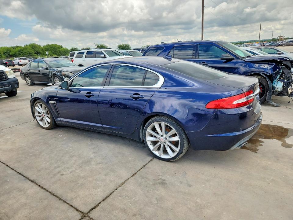2015 Jaguar Xf VIN SAJWA0F77F8U88175 COPART salvage auction — NORMAL WEAR, Tx - Certificate Of Title (P), sold $2,600 on 2026-07-30 (photo 2)