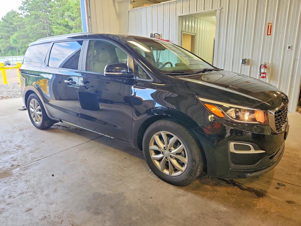 2020 Kia SEDONA VIN KNDMB5C18L6642206 COPART salvage auction — SIDE, MN - CERT OF TITLE-SALVAGE, sold $250 on 2026-07-28 (photo 4)