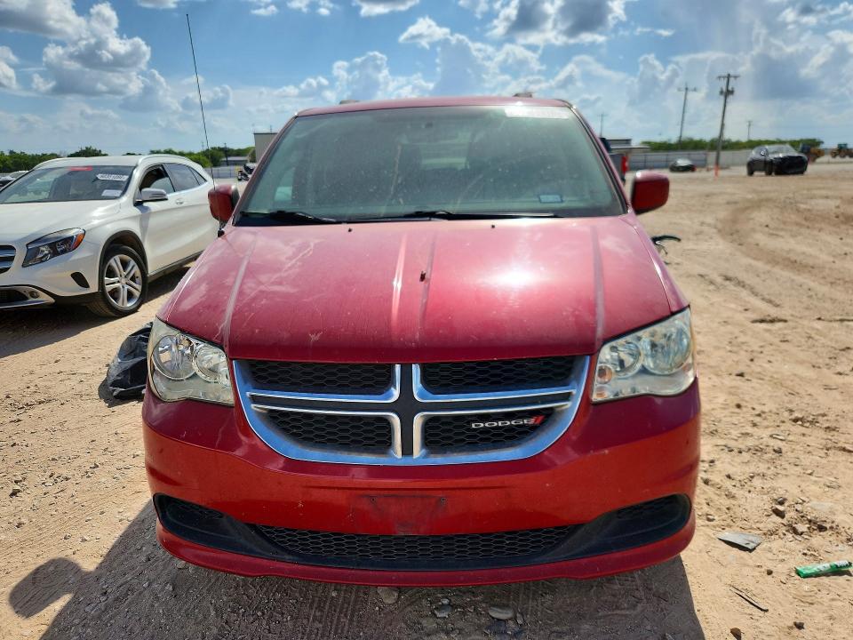 2014 Dodge Caravan VIN 2C4RDGCG2ER250818 COPART salvage auction — MINOR DENT/SCRATCHES, Tx - Certificate Of Title, sold $375 on 2026-07-23 (photo 5)