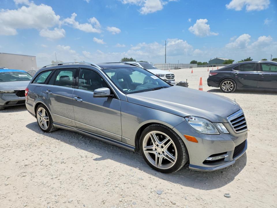 2013 Mercedes-benz E-klasse VIN WDDHH8JB2DA672402 COPART salvage auction — UNDERCARRIAGE, Tx - Salvage Vehicle Title, sold $2,050 on 2026-07-23 (photo 4)