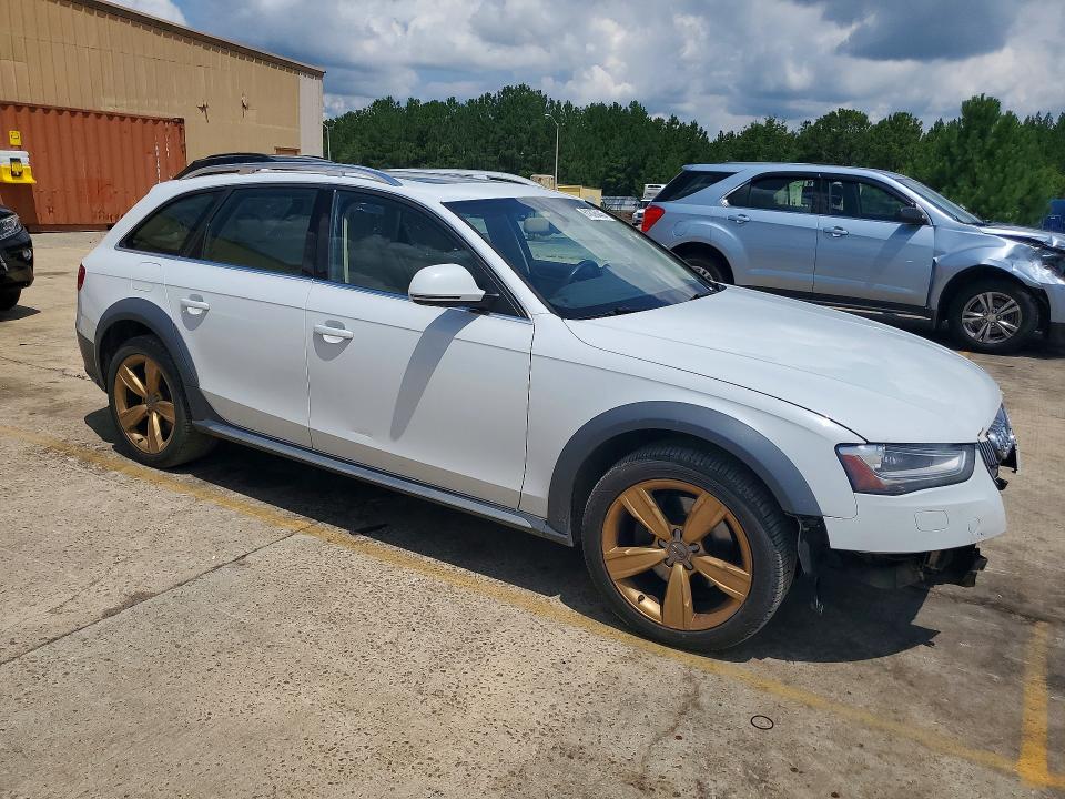 2013 Audi A4 allroad VIN WA1VFAFL2DA167577 COPART salvage auction — NORMAL WEAR, SC - CERTIFICATE OF TITLE (P), sold $300 on 2026-07-31 (photo 4)