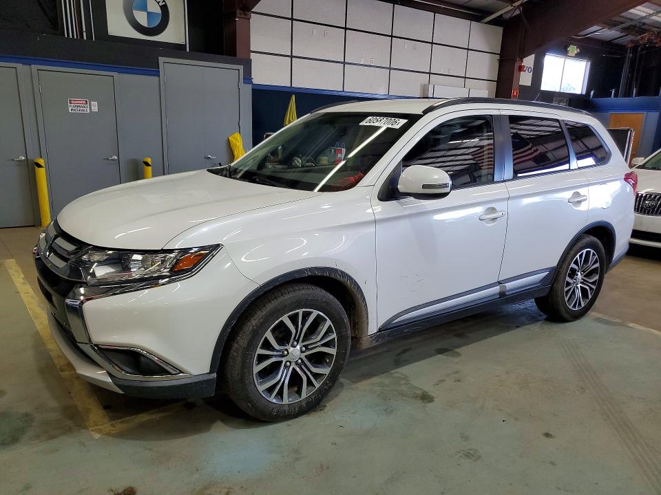 2016 Mitsubishi Outlander VIN JA4AZ3A32GZ004569 COPART salvage auction — MINOR DENT/SCRATCHES, Ct - Clean Title, sold $3,350 on 2026-07-23 (photo 1)