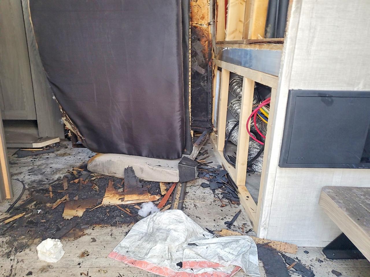 2023 VIN 5ZT3MPSB7PD003472 COPART salvage auction — Burn - Interior, St - Salvage Title, sold $350 on 2026-09-24 (photo 9)