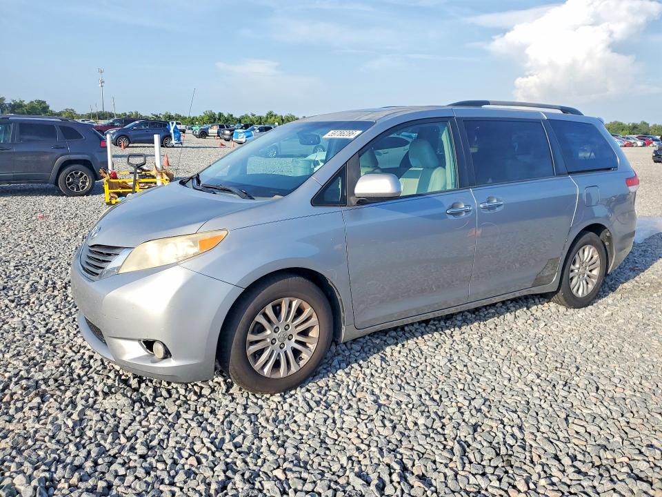 2012 Toyota Sienna VIN 5TDYK3DC1CS239822 COPART salvage auction — REAR END, Fl - Cert Of Title Slvg Rebuildable, sold $1,700 on 2026-07-17 (photo 1)