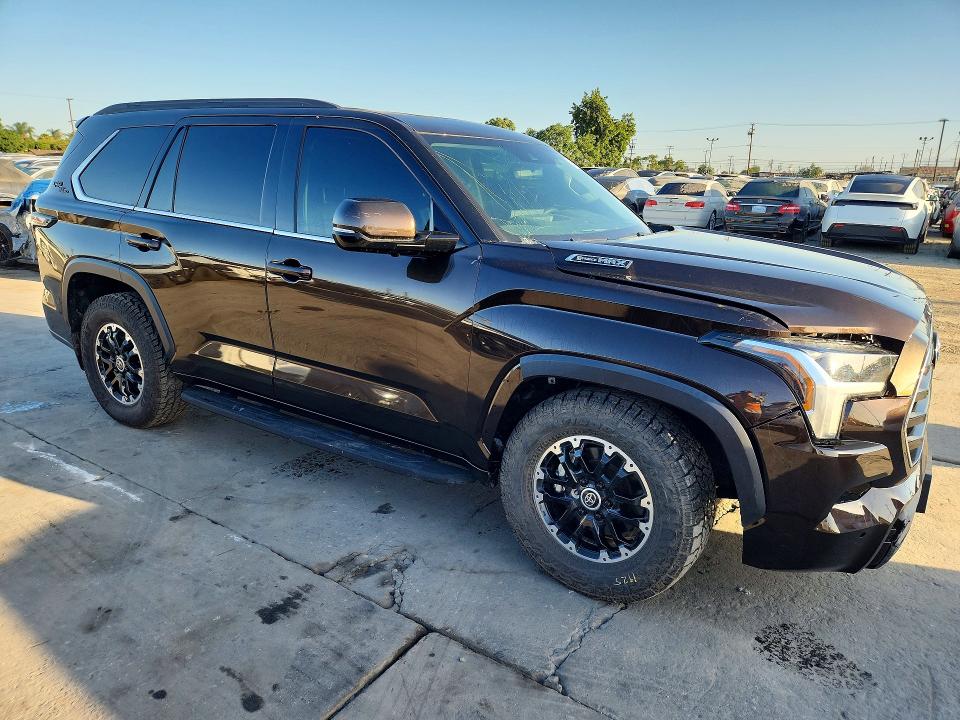 2023 Toyota Sequoia VIN 7SVAAABAXPX006652 COPART salvage auction — FRONT END, CA - DIS/DLR/EXP ONLY CLEAN TITLE, sold $27,750 on 2026-07-29 (photo 4)