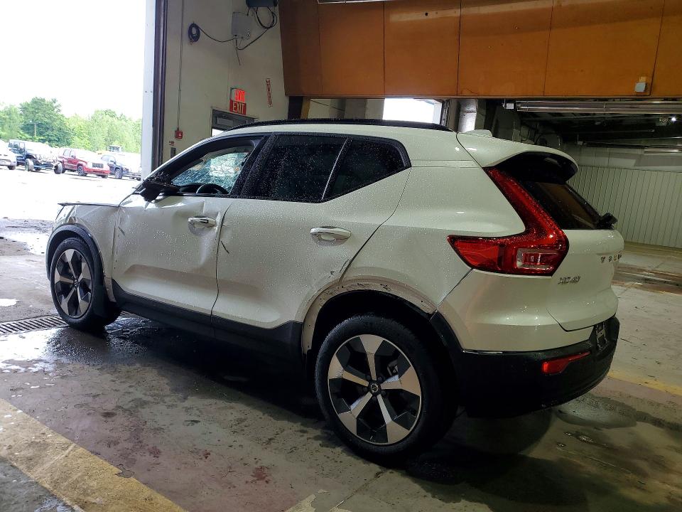 2026 Volvo Xc40 VIN YV4L12UC6T2735551 COPART salvage auction — FRONT END, AZ - CERT OF TITLE - SALVAGE, sold $7,200 on 2026-08-05 (photo 2)