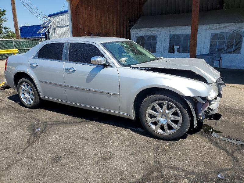2010 Chrysler 300c VIN 2C3CA6CT5AH279692 COPART salvage auction — FRONT END, Co - Public - Salvage Title, sold $1,300 on 2026-09-03 (photo 4)