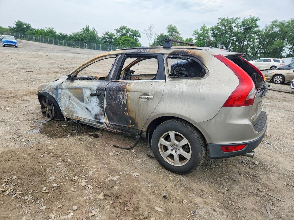 2012 Volvo Xc60 VIN YV4952DL3C2311615 COPART salvage auction — BURN, MD - CERT OF SALVAGE < 75% DAMAGE, sold $125 on 2026-08-04 (photo 2)