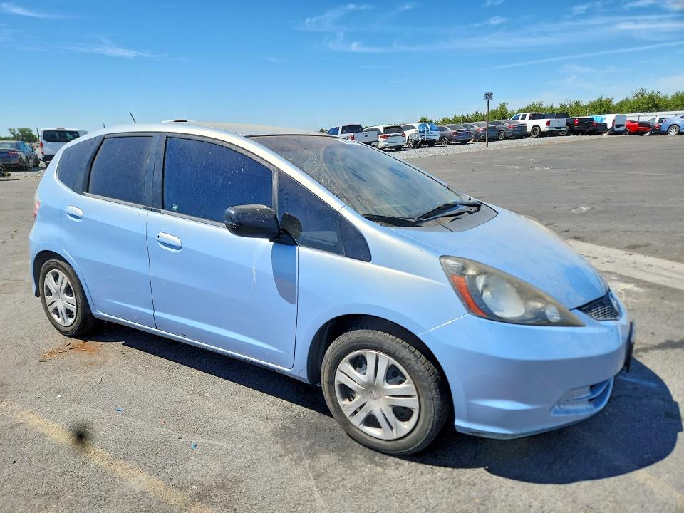 2009 Honda Fit VIN JHMGE88269S021889 COPART salvage auction — SIDE, CA - SALVAGE CERTIFICATE, sold $600 on 2026-07-13 (photo 4)
