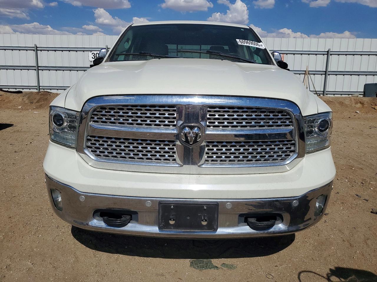2018 Ram 1500 VIN 1C6RR7NMXJS353487 COPART salvage auction — Minor Dent/Scratches, Dv - Clean Title, sold $6,500 on 2026-08-31 (photo 5)