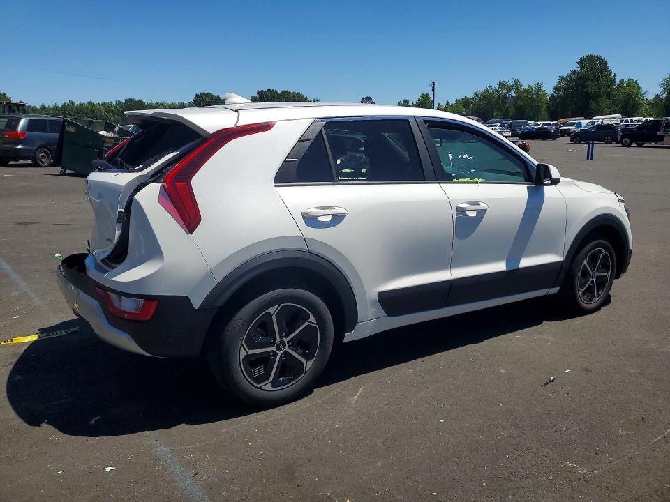 2026 Kia Niro VIN KNDCP3LE6T5339077 COPART salvage auction — REAR END, WA - VEHICLE CERT OF OWNERSHIP-TITL, sold $5,900 on 2026-07-27 (photo 3)