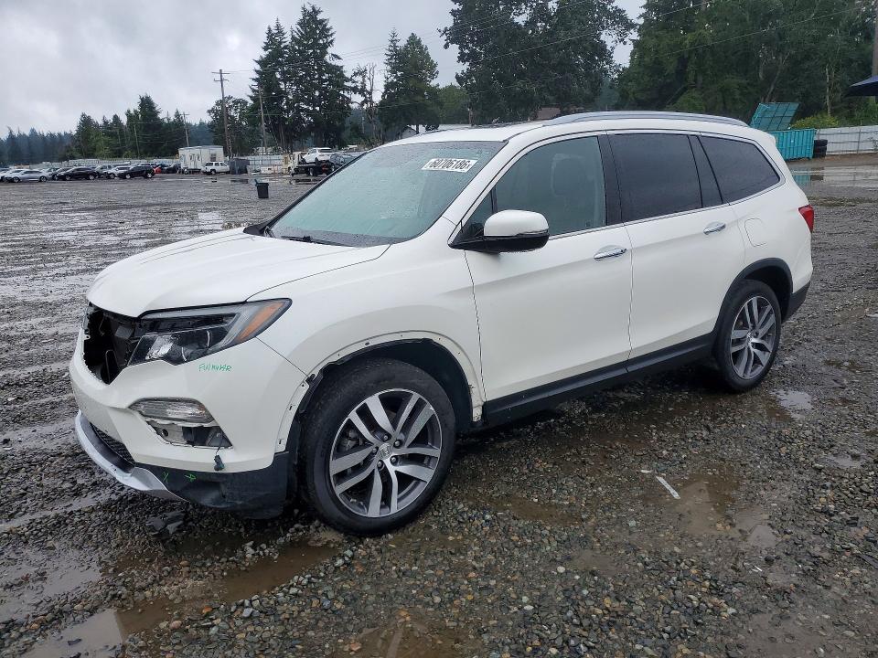 2017 Honda Pilot VIN 5FNYF6H93HB008212 — COPART salvage auction photo