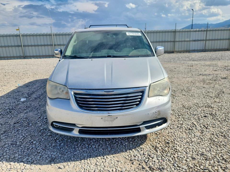 2012 Chrysler Voyager VIN 2C4RC1CG5CR124238 COPART salvage auction — MINOR DENT/SCRATCHES, Ut - Certificate Of Title, sold $550 on 2026-07-28 (photo 5)