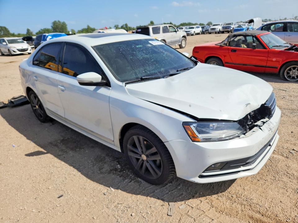 2018 Volkswagen Jetta VIN 3VWL17AJ8JM203417 COPART salvage auction — FRONT END, Il - Salvage Certificate, sold $2,900 on 2026-08-27 (photo 4)