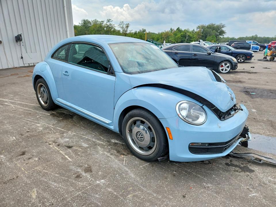2012 Volkswagen Beetle VIN 3VWJX7ATXCM605739 COPART salvage auction — FRONT END, Fl - Cert Of Title Slvg Rebuildable, sold $900 on 2026-08-10 (photo 4)