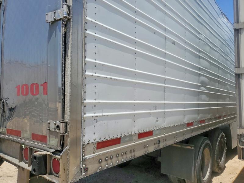 2019 Wabash 53 trailer VIN 1JJV532B7KL156147 COPART salvage auction — ROLLOVER, CA - SALVAGE CERTIFICATE, sold $9,200 on 2026-09-03 (photo 9)