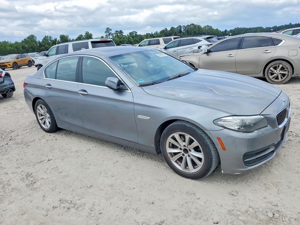 2014 BMW 5 series VIN WBA5A5C55ED509098 COPART salvage auction — NORMAL WEAR, TX - CERTIFICATE OF TITLE, sold $750 on 2026-08-25 (photo 4)
