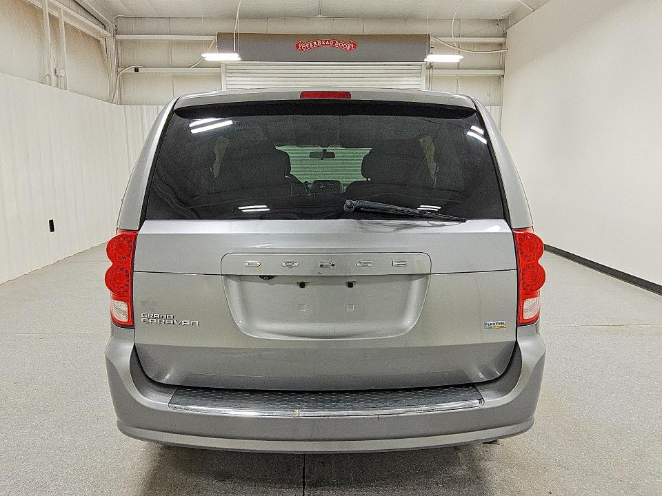 2016 Dodge Grand caravan VIN 2C4RDGBG1GR264746 COPART salvage auction — NORMAL WEAR, AZ - CERTIFICATE OF TITLE, sold $925 on 2026-07-23 (photo 6)