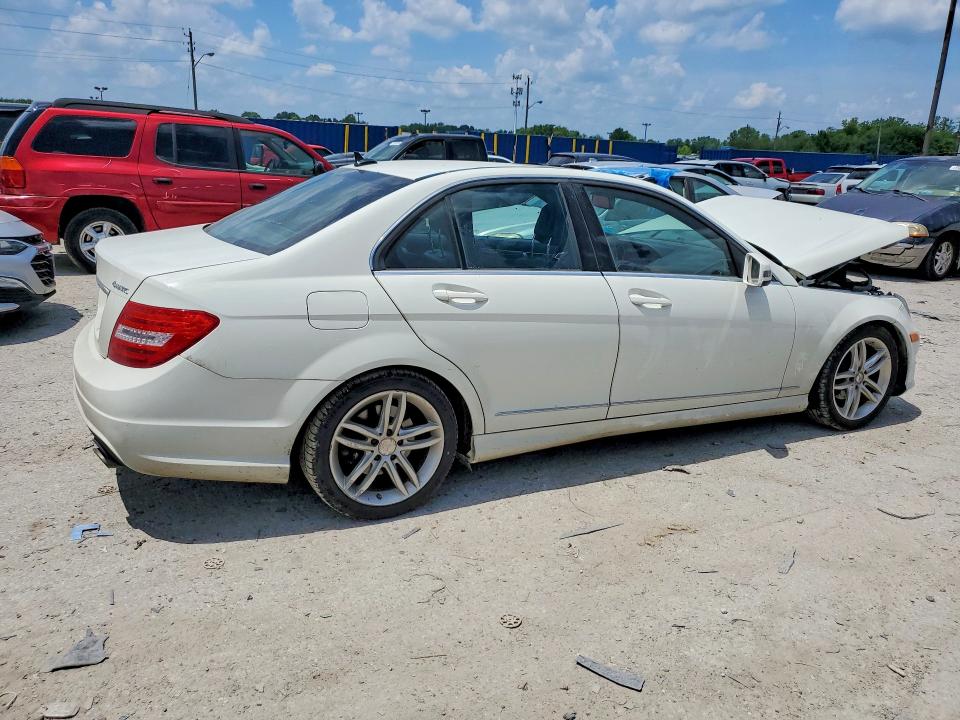 2012 Mercedes-benz C-klasse VIN WDDGF8BB9CR234783 COPART salvage auction — FRONT END, Salvage Title, sold $825 on 2026-08-11 (photo 3)