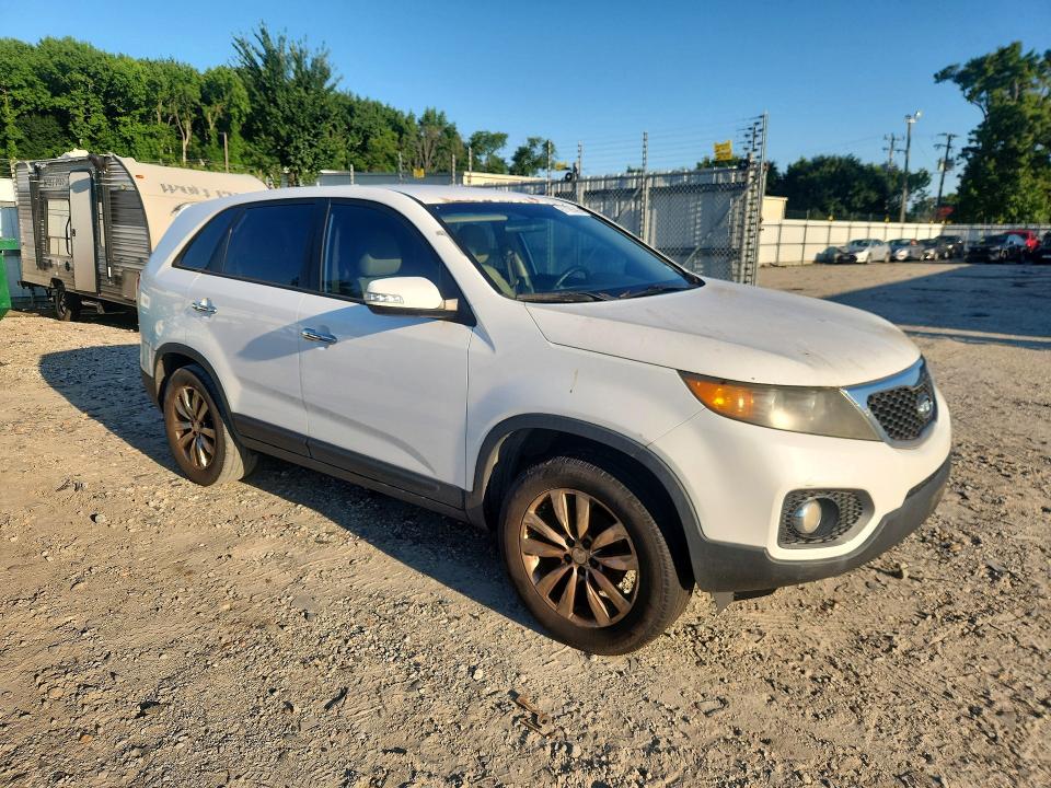 2011 Kia Sorento VIN 5XYKU4A14BG031065 COPART salvage auction — NORMAL WEAR, FL - CERTIFICATE OF TITLE, sold $1,500 on 2026-07-28 (photo 4)