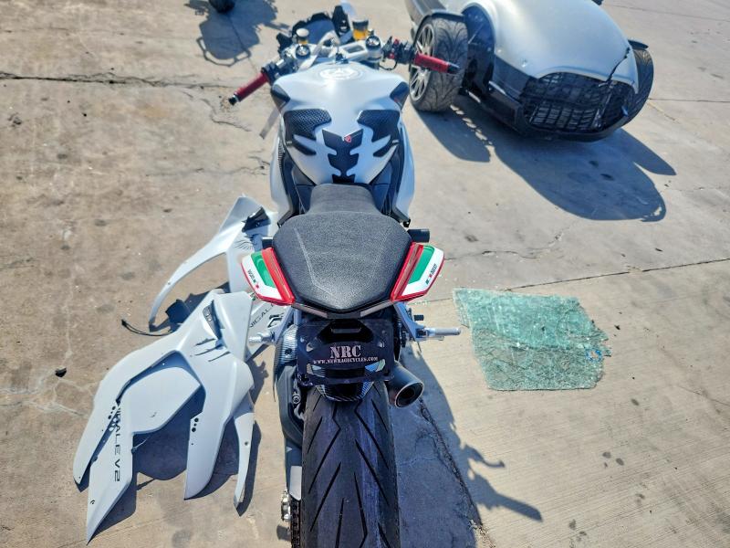 2021 Ducati Panigale VIN ZDMHAATW2MB005608 COPART salvage auction — FRONT END, Ca - Cert Of Title-Salvaged (P), sold $5,000 on 2026-07-27 (photo 6)