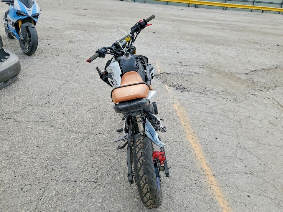 2018 Honda Grom VIN MLHJC7517J5002481 COPART salvage auction — ALL OVER, Ks - Cert Of Title-Salvage, sold $250 on 2026-07-30 (photo 4)