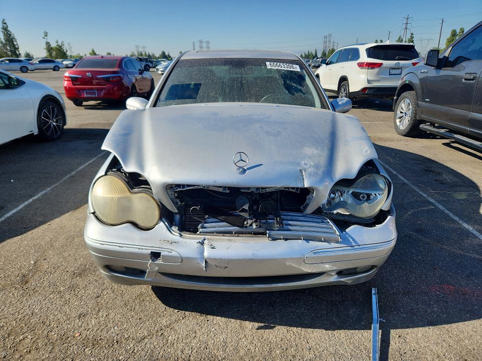 2004 Mercedes-benz C class VIN WDBRF61J24E015798 COPART salvage auction — FRONT END, CA - SALVAGE CERTIFICATE, sold $150 on 2026-07-28 (photo 5)