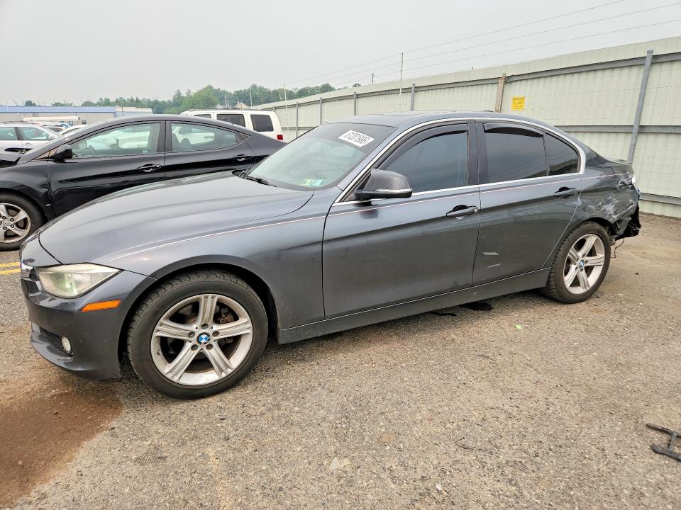 2015 BMW 3er VIN WBA3B5G56FNS11718 COPART salvage auction — REAR END, Pa - Certificate Of Salvage, sold $1,050 on 2026-08-11 (photo 1)