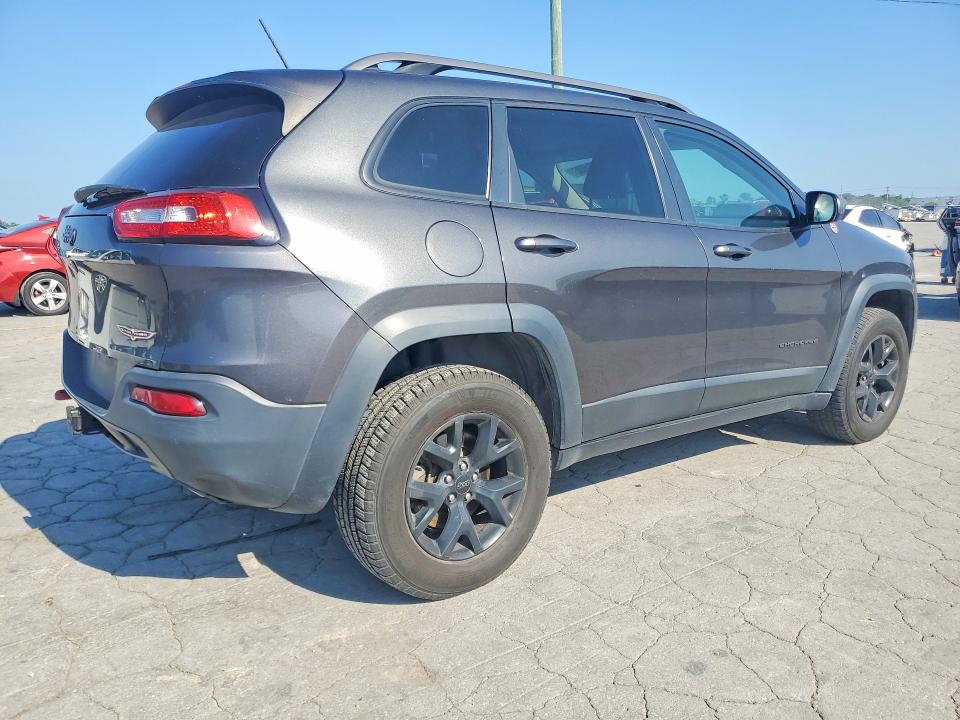 2015 Jeep Cherokee VIN 1C4PJMBSXFW626744 COPART salvage auction — MINOR DENT/SCRATCHES, TN - CERTIFICATE OF TITLE, sold $750 on 2026-08-03 (photo 3)