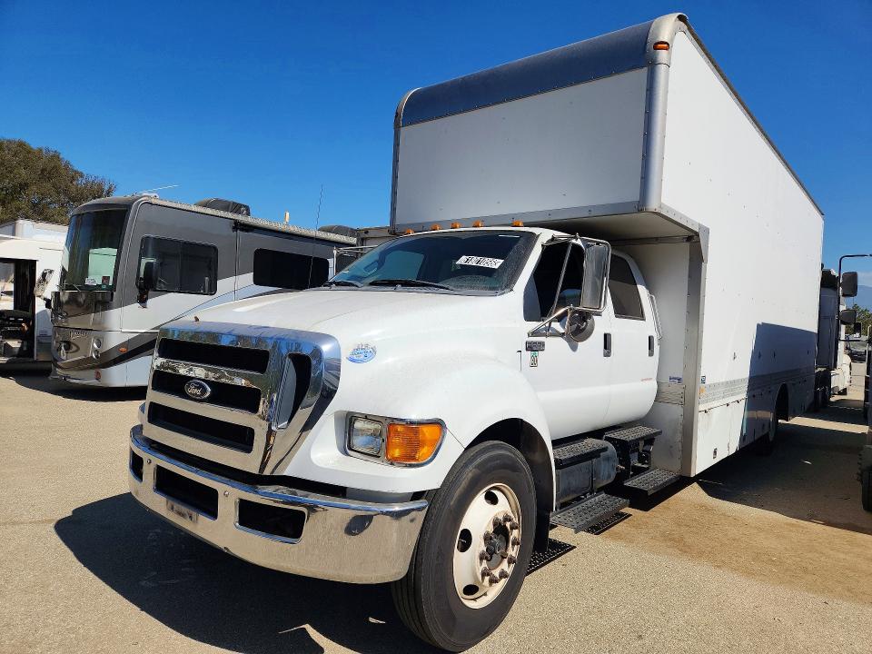 2013 Ford F-650 VIN 3FRWW6FC6DV498878 — COPART salvage auction photo
