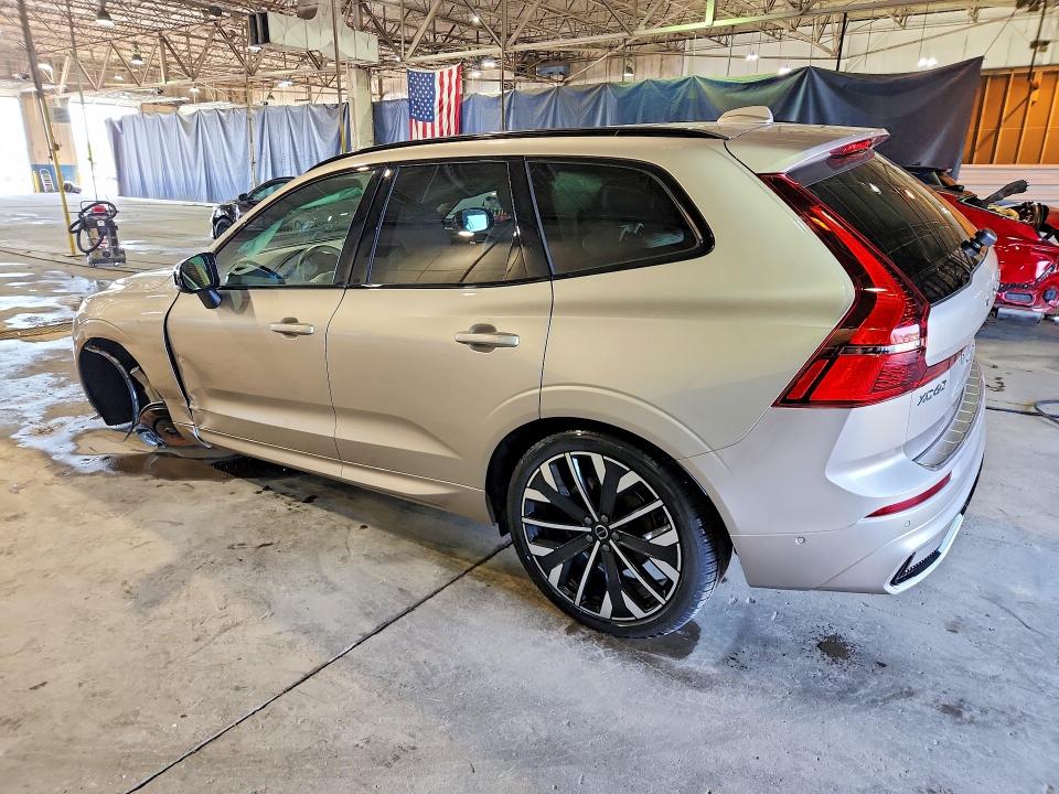 2026 Volvo Xc60 VIN YV4M12RM1T1412763 COPART salvage auction — UNDERCARRIAGE, Mi - Certificate Of Title, sold $17,200 on 2026-07-22 (photo 2)
